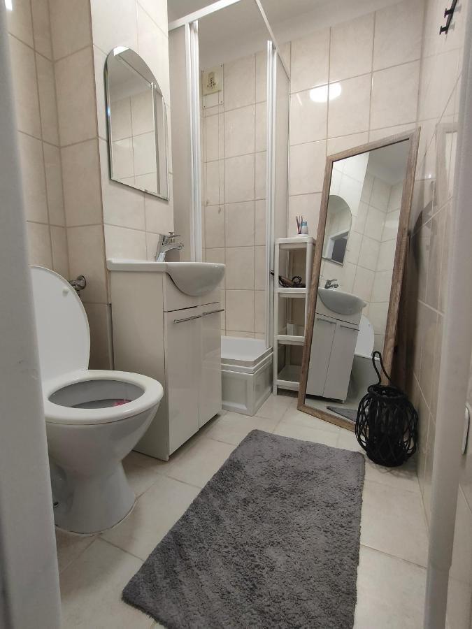 Апартаменти Apartament Szmaragdowy Centrum Варшава Екстер'єр фото